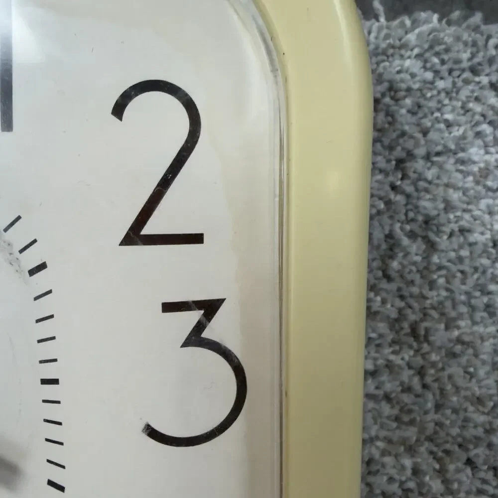 Vtg MCM Spartus Wall Clock Quartz Tested & WORKS CREAM BEIGE Made USA